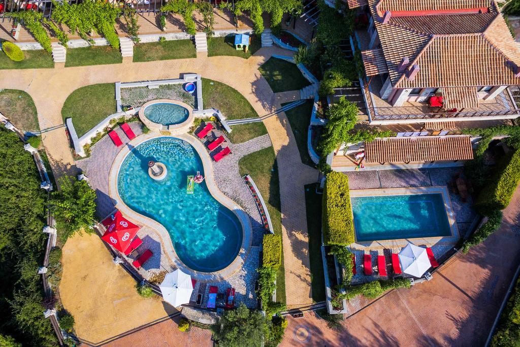 Akritas Ef Zin Villas & Suites パリウリ エクステリア 写真
